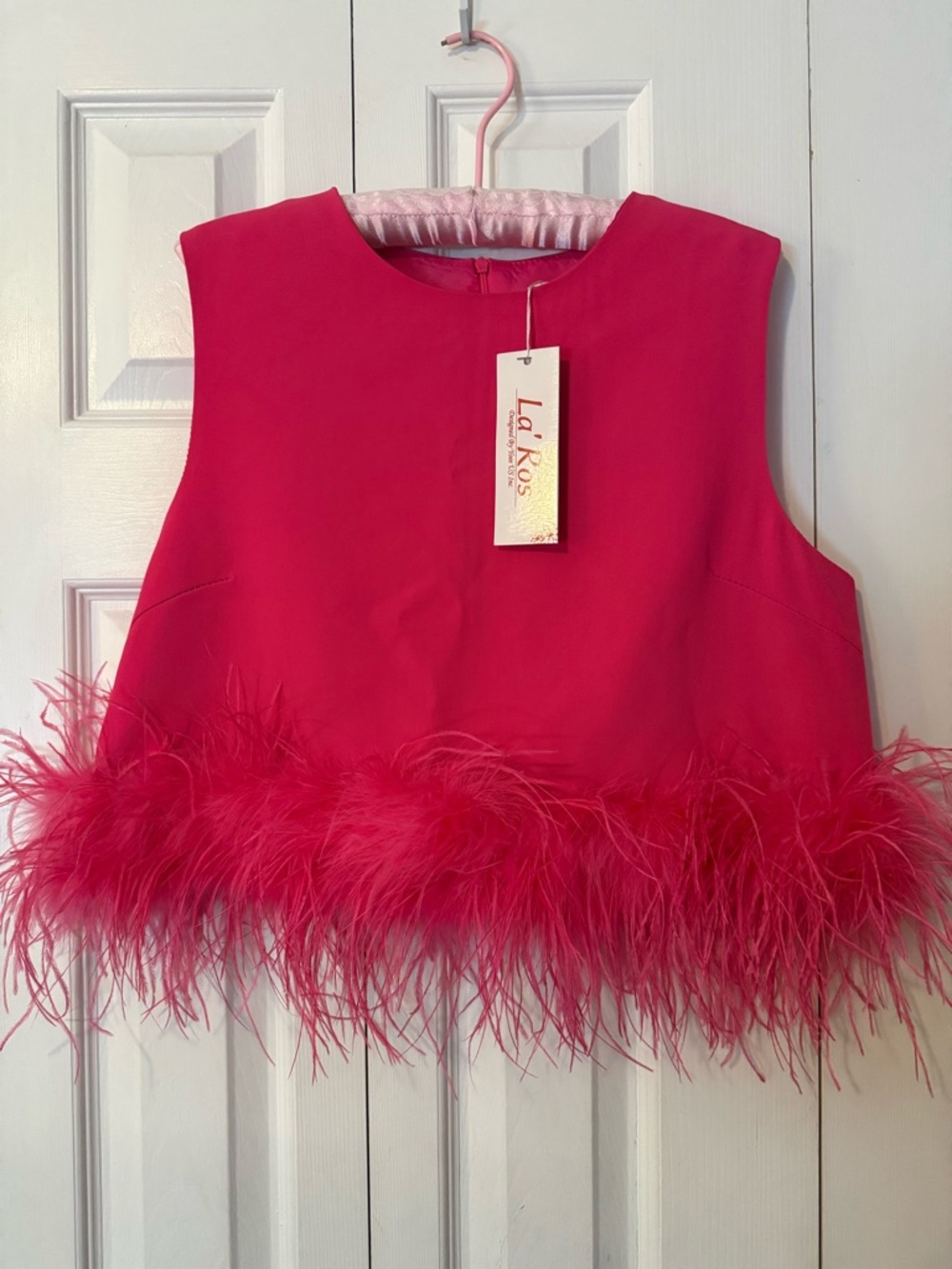 La’Ros HOT PINK Feather Trim Sleeveless Crop length Top NWT size large